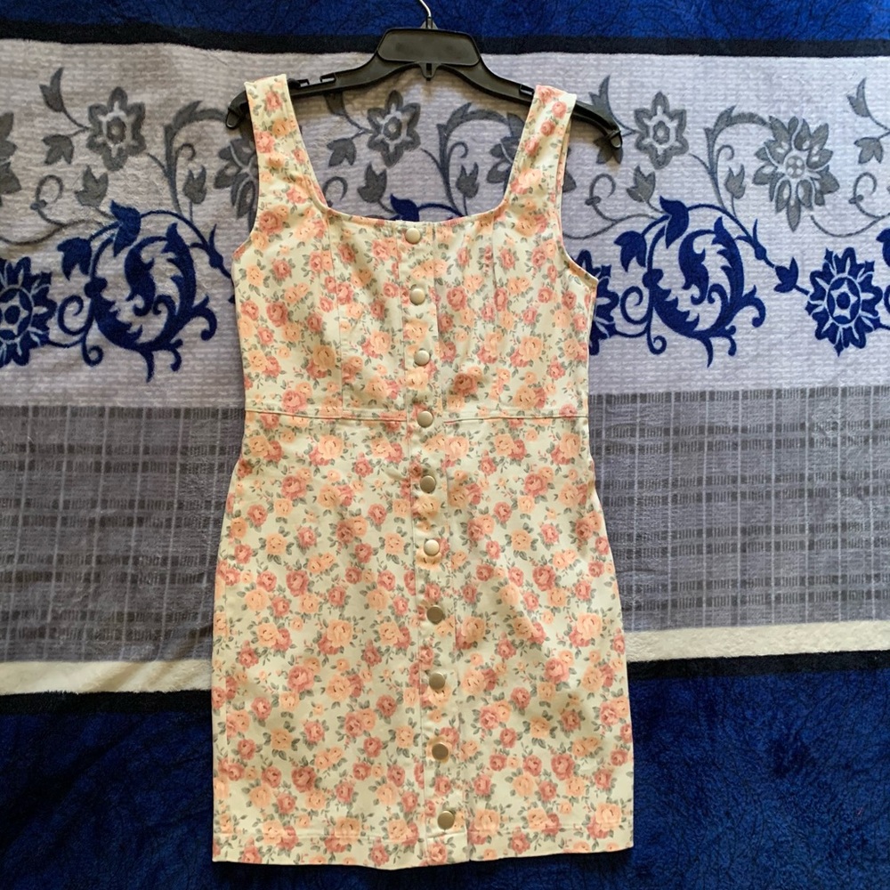 Forever21 spring time casual floral print dress